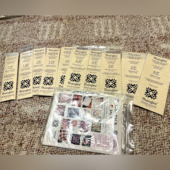 Quilters! Full Value Pack of Thangles - Picture 2 of 2